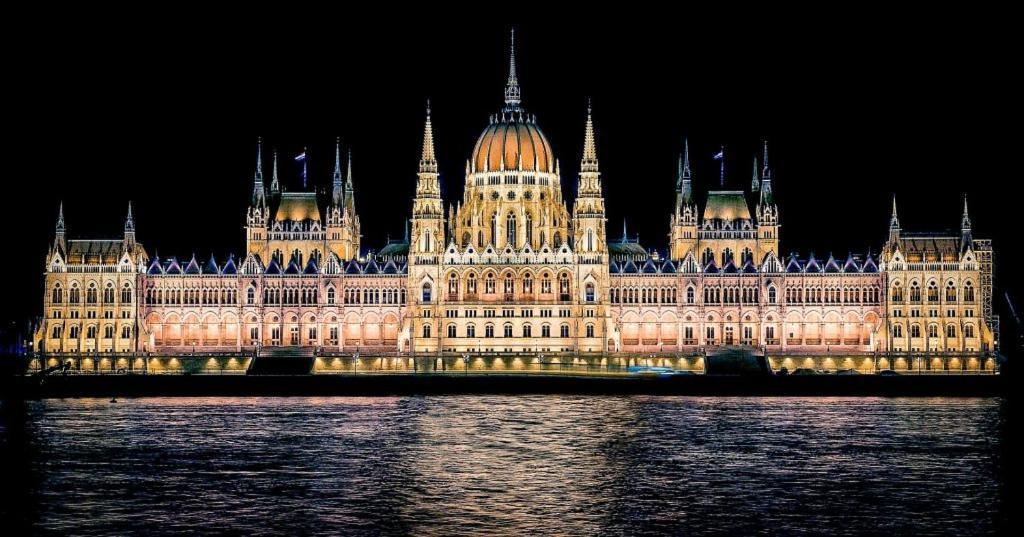 Heart Of The City, Entire Very Big Apartment Budapest Luaran gambar